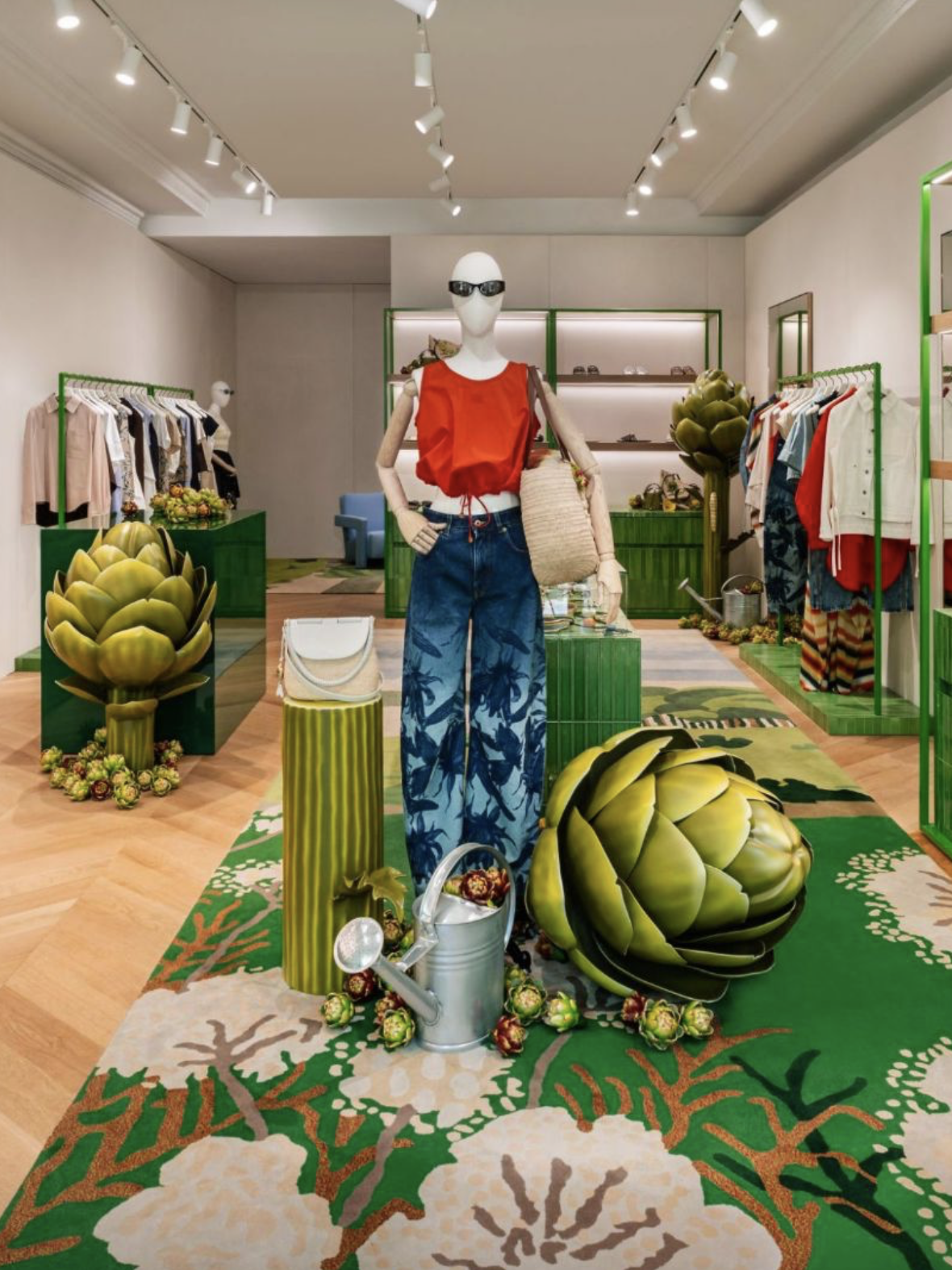 Loewe Brings Paula’s Ibiza 2026 to Saint-Tropez with Immersive Pop-Up and Permanent Store Activation